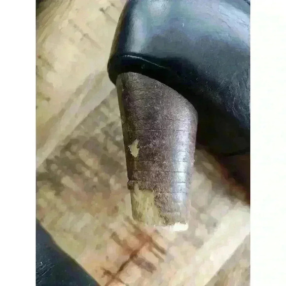 UGG Caroline High Heel Black Leather Side Zip Winter Boots Womens Size 6 - Picture 4 of 16